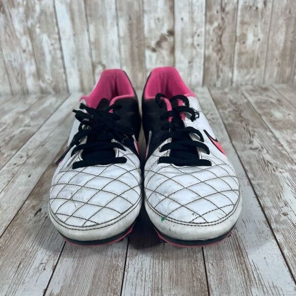 Nike‎ women’s soccer shoes women’s 6.5 - Picture 4 of 6